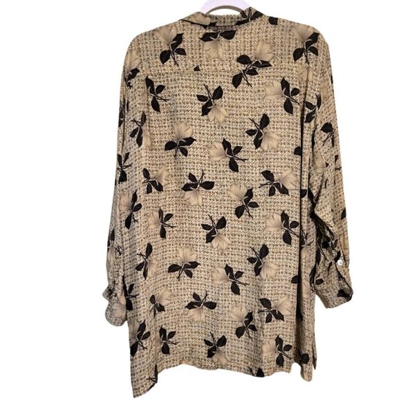 Jones & Co Button Up Black & Cream Floral Button Down Blouse, Plus Size 14 - Picture 2 of 4